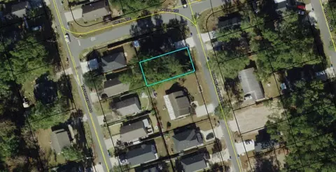 Nn Shar-mel-re Lane, Crawfordville, FL 32327