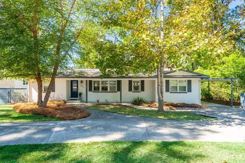 2072 Trescott Dr, Tallahassee, FL 32308