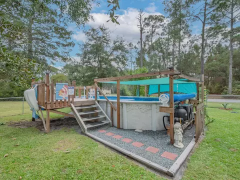 Exterior - 28 Piney St, Panacea, FL 32346 photo 8 of 11