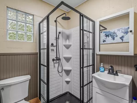 Bath - 28 Piney St, Panacea, FL 32346 photo 3 of 4