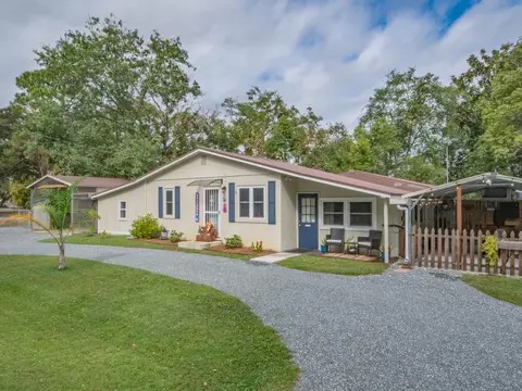 28 Piney St, Panacea, FL 32346