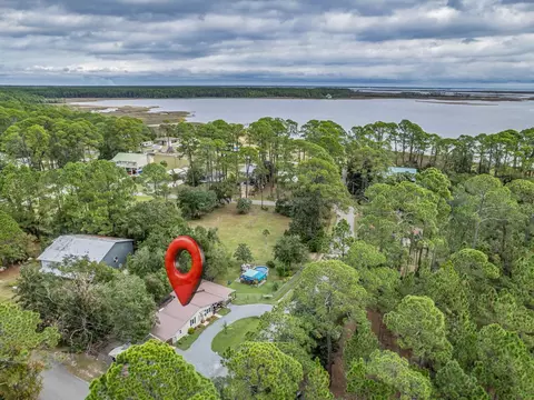 View/Area - 28 Piney St, Panacea, FL 32346 photo 6 of 9