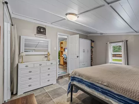 Bedroom - 28 Piney St, Panacea, FL 32346 photo 5 of 9