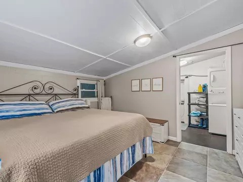 Bedroom - 28 Piney St, Panacea, FL 32346 photo 4 of 9