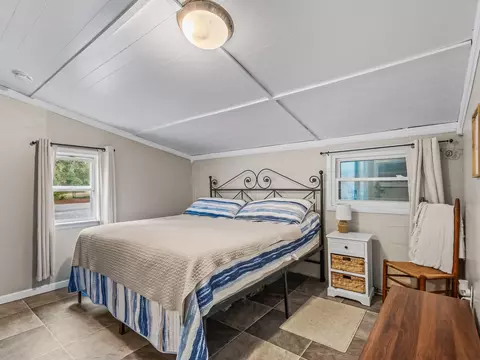 Bedroom - 28 Piney St, Panacea, FL 32346 photo 2 of 9