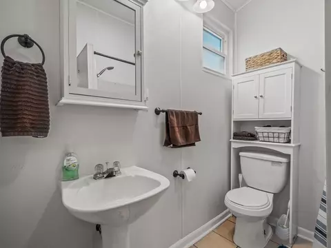 Bath - 28 Piney St, Panacea, FL 32346 photo 4 of 4
