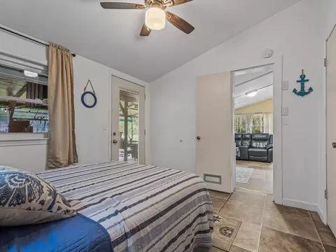 Bedroom - 28 Piney St, Panacea, FL 32346 photo 7 of 9