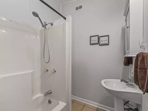 Bath - 28 Piney St, Panacea, FL 32346 photo 2 of 4