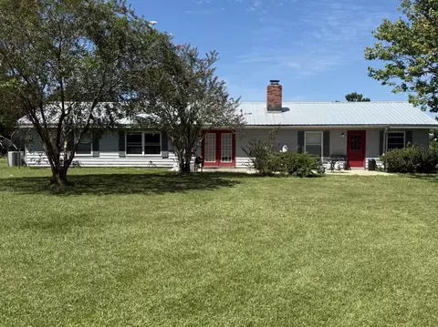 414 Malcolm Smith Rd, Chattahoochee, FL 32324