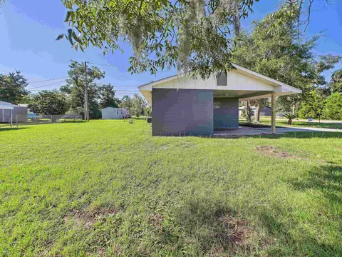 Exterior - 302 Goff St, Perry, FL 32347 photo 3 of 3
