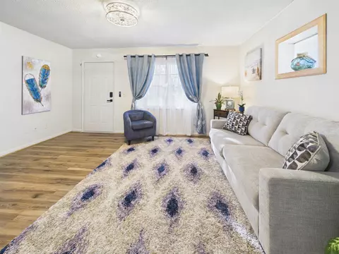 Living - 302 Goff St, Perry, FL 32347 photo 3 of 3