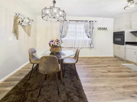 Dining - 302 Goff St, Perry, FL 32347 photo 1 of 6