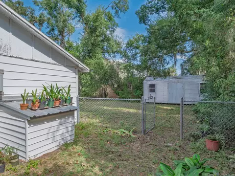 Exterior - 415 W Main St, Perry, FL 32347 photo 4 of 4