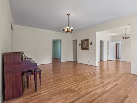 Living - 415 W Main St, Perry, FL 32347 photo 4 of 8