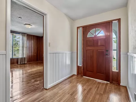 Entry Way - 415 W Main St, Perry, FL 32347 photo 2 of 3