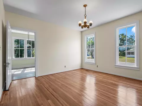 Living - 415 W Main St, Perry, FL 32347 photo 5 of 8