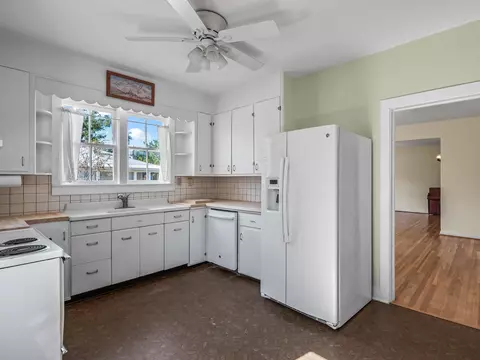 Kitchen - 415 W Main St, Perry, FL 32347 photo 1 of 5