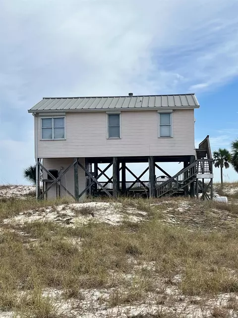 Exterior - 604 Bald Point Dr, Alligator Point, FL 32346 photo 5 of 6