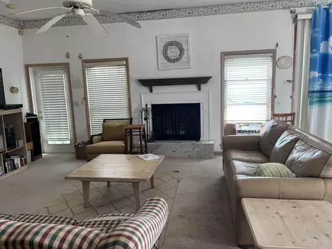 Living - 604 Bald Point Dr, Alligator Point, FL 32346 photo 7 of 7
