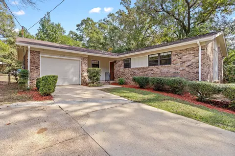 2107 Old Baindridge Rd, Tallahassee, FL 32303