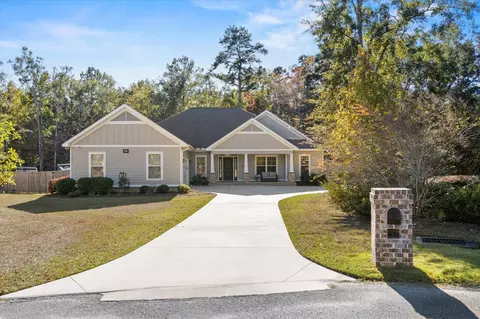 8257 Sierra Woods Dr, Tallahassee, FL 32311