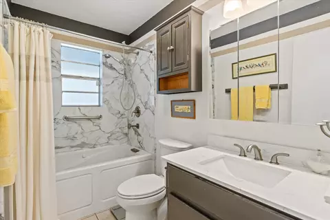 Bath - 206 Clark Dr, Panacea, FL 32346 photo 1 of 1
