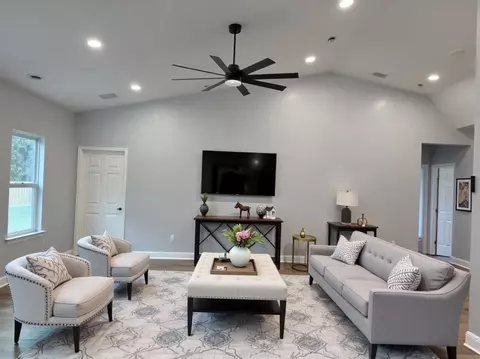 Living - 50 Frank Run, Midway, FL 32343 photo 1 of 3