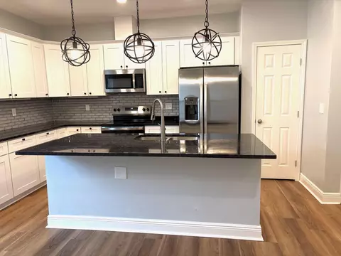 Kitchen - 50 Frank Run, Midway, FL 32343 photo 2 of 2