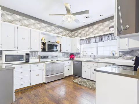 Kitchen - 608 Plantation Rd, Perry, FL 32348 photo 1 of 3