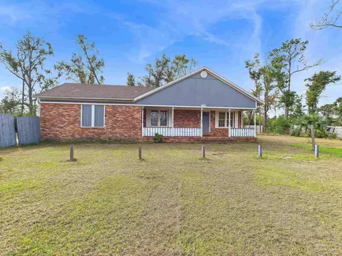 608 Plantation Rd, Perry, FL 32348