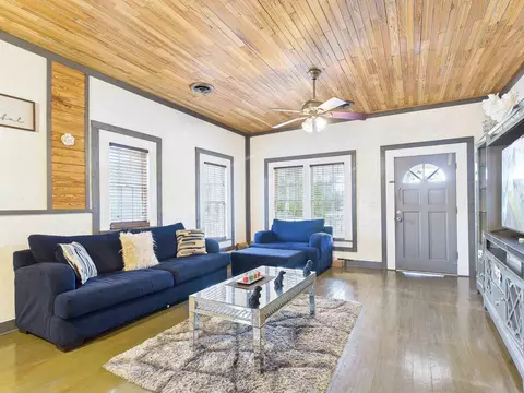 Living - 608 Plantation Rd, Perry, FL 32348 photo 1 of 3