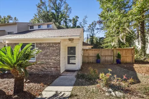 1806 Falconcrest St, Tallahassee, FL 32303