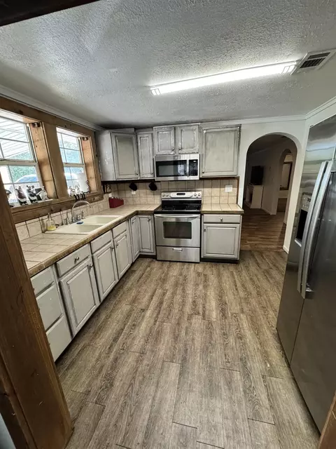 1407 N Springfield St, Perry, FL 32347 photo 4