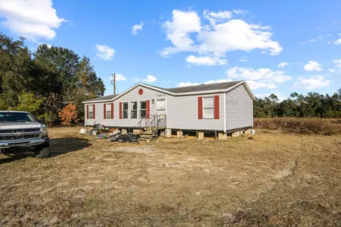 644 Treeline Rd, Grand Ridge, FL 32442
