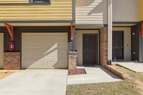 741 White Dr #32, Tallahassee, FL 32304