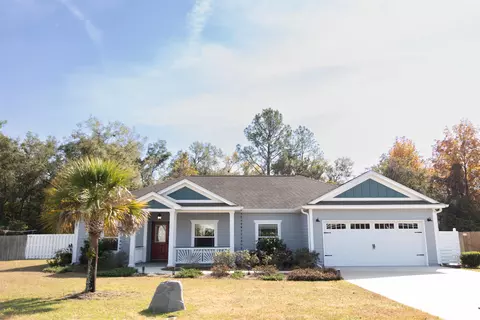 69 Carousel Cir, Crawfordville, FL 32327