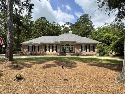 8555 Congressional Dr, Tallahassee, FL 32312