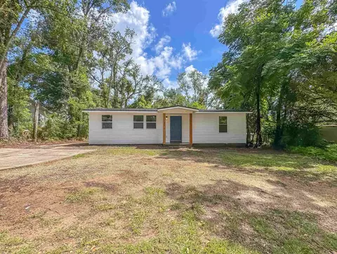 1751 Pepper Dr, Tallahassee, FL 32304