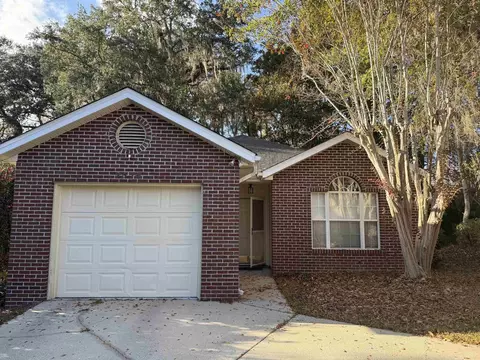 2576 Yarmouth Dr, Tallahassee, FL 32309
