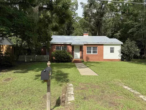 2347 Amelia Cir, Tallahassee, FL 32304