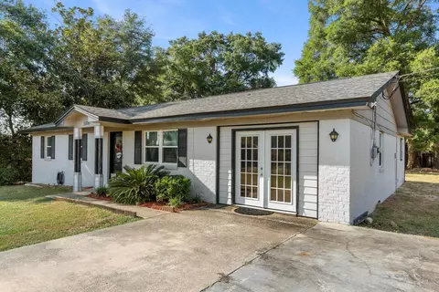 5500 Debbie Dr, Tallahassee, FL 32310