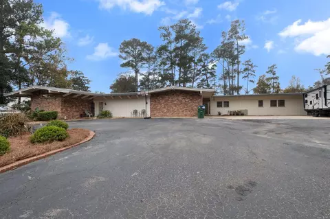 867 Attapulgus Hwy, Quincy, FL 32352