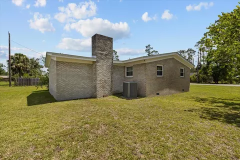 203 Forest Cir, Perry, FL 32347 photo 4