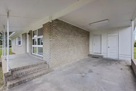 203 Forest Cir, Perry, FL 32347 photo 10