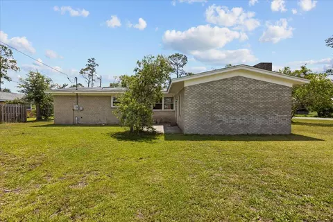 203 Forest Cir, Perry, FL 32347 photo 6