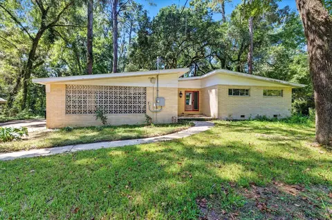2106 Great Oak Dr, Tallahassee, FL 32303