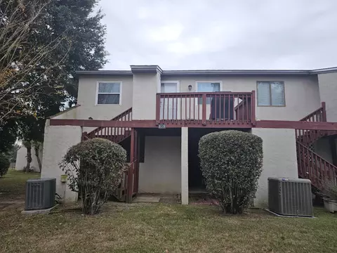 1323 Airport Dr #E09, Tallahassee, FL 32304