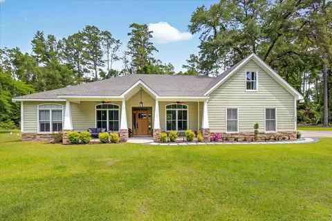459 Oakwood Trl, Crawfordville, FL 32327