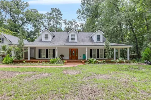 385 Oakwood Trl, Crawfordville, FL 32327