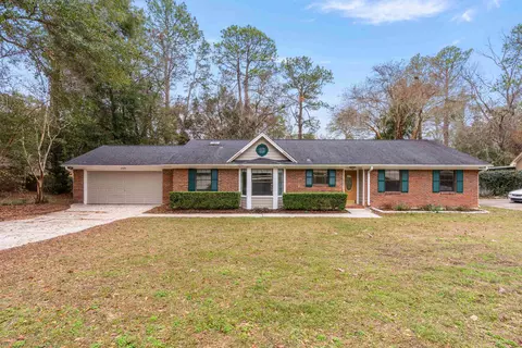 3135 N Shannon Lakes Dr, Tallahassee, FL 32309